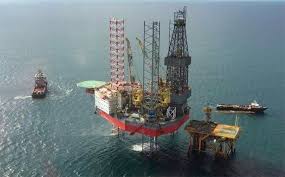 Find images of oil rig. Oil Rig Workers Defenseless In Face Of Pirate Attacks We Fear For Our Lives