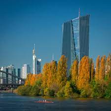 Trainee 4.0 produktlösungen und vertrieb banken (m/w/d) dz. European Central Bank And Skyline Of Frankfurt M Panotwins