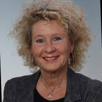 Yvonne Roth's Instagram, Twitter & Facebook