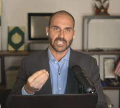 Trump não vai recuar, diz Eduardo Bolsonaro à CNN | CNN Brasil