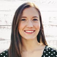 Shana Farris's Instagram, Twitter & Facebook