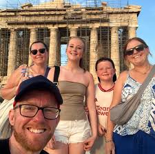 📢 HOME has three exciting vacancies available! We are seeking driven,  organised and creative individuals who would like to join our Marketing and  Communications Team. All roles would help to build and