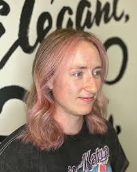 Rae Bartlett (@queerwithamullet) • Instagram ဓာတ်ပုံများနှင့် ဗီဒီယိုများ