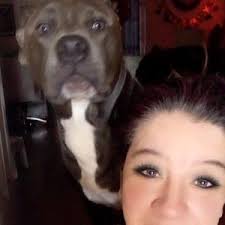 Liz Saldana (@lizispinkdonut)