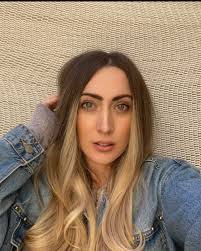 Courtney Emerson's Instagram, Twitter & Facebook