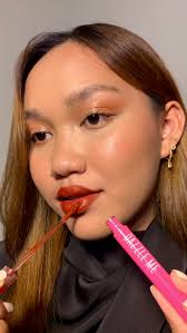 She's got the soul of a storm ⛈ Got that perfect glossy lips  @colourbarbeauty “juicy lucy beam” Products used: @everbilenaofficial All  Day Liquid Founda- Oriental @iwhitekorea Aqua Moisturizer  @fresh_philippines Setting Spray @lorealparis