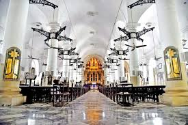 Mumbai's landmark church, Churchgate's ...