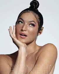 goddess ⚡️🔥 El rostro de nuestra espectacular G MODEL #AlejandraVidal  (@alejandragvidal) en la portada de la revista @fienfh 📸✨ Repost from  @tamorawphoto • #COVER 'Warm December' Beauty Story at @fienfh #model  @alejandragvidal #