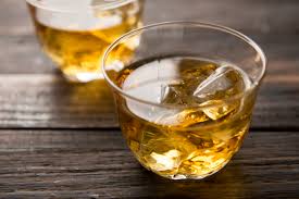 ウイスキーと麦茶が合う理由とは？ 麦茶割りの「アカプルコ」について解説 | Dear WHISKY - ウイスキーカスク投資