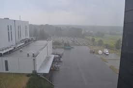 Prognozuje się wystąpienie burz z opadami deszczu miejscami od 10 mm do 20 mm, lokalnie do 25 mm oraz porywami wiatru do 70 km/h. Radar Burzowy Artykuly Dziennik Zachodni