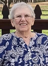 Sandy Baucom's Instagram, Twitter & Facebook