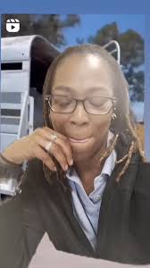 Definition of FAST FOOD 🤣