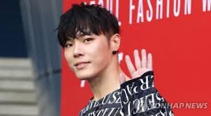미터법으로 환산하면 엉덩이 둘레만 1m가 넘는 셈이다. Am6czx 2yv4rqm