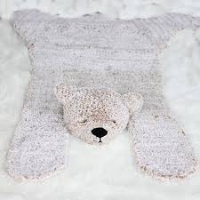 This is the sweetest baby blanket ever! Hibernation Bear Blanket Rug Free Crochet Pattern Dailycrochetideas