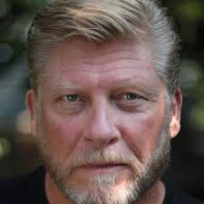 Columbo: A Bird in the Hand (1992)