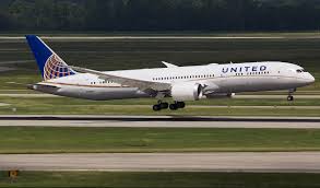 United airlines boeing 787 dreamliner. United Airlines Boeing 787 9 Touching Down Runway Aircraft Wallpaper Galleries