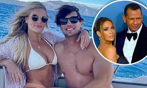 Jennifer lopez's mother appears to be all about bennifer 2.0. H1rqib4y97uf2m