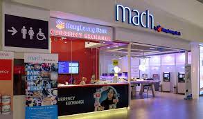 Mach was a new kind of bank that catered to a modern audience, with opening hours from 10am to 10pm, instant loans and touch screen monitors instead of counters. Mach By Hong Leong Bank At The Klia2 Klia2 Info