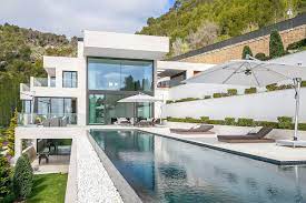 Le parc du retiro et le palais royal de madrid ne laissent pas indifférent non plus. Les Plus Belles Maisons Au Monde 26 Son Vida Mula å®¶ ãã¼ã«