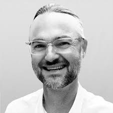 Daniel Timpson's Instagram, Twitter & Facebook