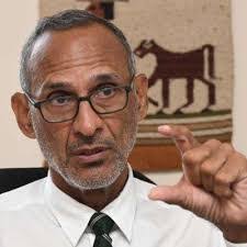 Damien King's Instagram, Twitter & Facebook