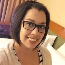 Carla Moreira (@folclrqueen)