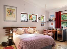 Karena murah, mempunyai rumah dengan ukuran lahan sempit ini dapat menjadikan penghuninya semakin imajinatif membuat suasana yang nyaman serta menyenangkan dengan berbagai interior. 10 Desain Interior Kamar Tidur Minimalis Ukuran 4x4 Sederhana Tapi Elegan Ndekorrumah