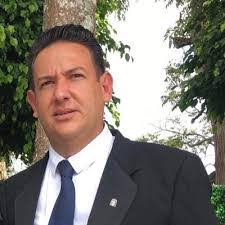 Carlos Luquez's Instagram, Twitter & Facebook