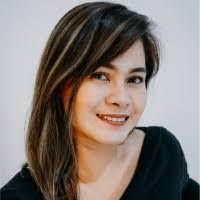 Rachel Ballesteros's Instagram, Twitter & Facebook