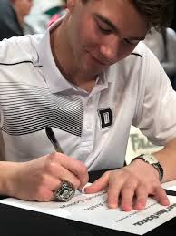 Isaac Yung (@isaacy3_)