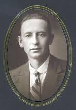 Gilbert Fraser's Instagram, Twitter & Facebook