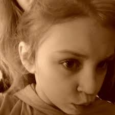 Lia Hardy (@lia_hardy147)