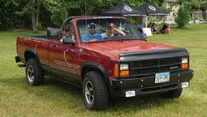 The first dakota was introduced in late 1986 as a 1987 model. File 1989 Dodge Dakota Convertible Pick Up 2 Jpg Wikipedia