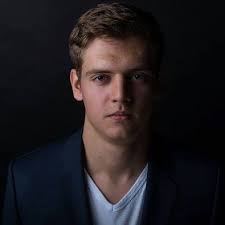 Nikita Samsonau to graduate MIT in computer science We're so pleased that  Cloud Peak fellow Nikita Samsonau will be graduating from Massachusetts  Institute of Technology (MIT). Nikita will work at Palantir, a