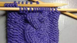 Die strickproben, die ihr hier abgebildet seht, stammen aus der umfangreichen sammlung der brother strickschule hamburg. Geflochtener Zopf In Runden Stricken Zopfmuster Strickmuster Youtube