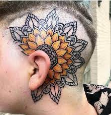 Conta nova a outra foi banida! My Sunflower Mandala By Tigerpaw In Kenosha Wi At Parker Barrow Sunflower Mandala Sunflower Tattoos Sunflower Tattoo Shoulder