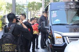 Thời đại 4.0 limousine đã tạo nên sự khác biệt độc đáo từ chất lượng dịch vụ, chất lượng lộ trình xe limousine hà nam đi hà nội. Ä'am CÆ°á»›i Ä'áº§u Xuan Vá»›i 2 Xe Limousine 9 Chá»— Presiden Limousine 19 Chá»— Cung Gia Ä'inh Chá»‹ Kiá»u Oanh Quáº­n 4 Limo Vip Hang Xe Du Lá»‹ch Thue