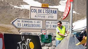 Le col de l'iseran été emprunté sept fois par le tour de france, la dernière fois c'était en 2007. Tour De France 2019 Des Mesures Pour Proteger Les Gypaetes Du Parc National De La Vanoise Au Passage Des Coureurs