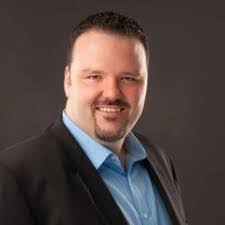 Aaron Breen's Instagram, Twitter & Facebook