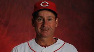 Reds third-base coach Berry diagnosed with cancer