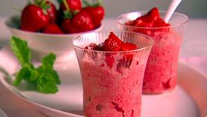 Cremolata di fragole e panna. Cremolato Di Fragole La Ricetta Per Farlo In Casa In Estate