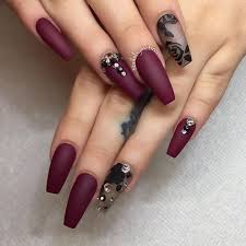 Amazing Black And Maroon Nail Art Design You Can See That There Are Floral Designs On The Matte Black Polish Maroon Nail Designs Maroon Nail Art Maroon Nails