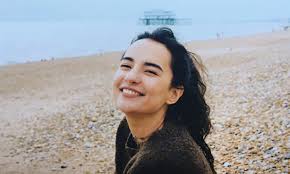 Jessie mei li is a 25 years old britih actress who will star as alina starkov in the upcoming netflix with her bubbly personality and charming aura, jessie mei li has smitten everyone around her. Jessie Mei Li Bio Net Worth Age Nationality Family Life Boyfriend Tv Shows Salary Height Parents Facts Wiki Ethnicity Career Birthday Wikiodin Com