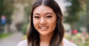 Vikki Phan's Instagram, Twitter & Facebook