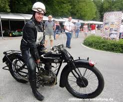 Auch motorräder gelten ab einem alter von 30 jahren als oldtimer. Motorrad Veteranen Historische Zweirader Motorroller Oldtimer Veranstaltungen
