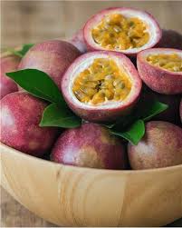 Fruit De La Passion Passiflore Frederick A Cultiver Jardin Pot Fruit De La Passion Fruits Sains Fruits Et Legumes Frais