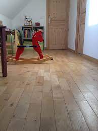 douce ambiance enfantine et pleine de charme avec le parquet en chene passif 100 francais realise dans les ateli parquet chene massif parquet en chene parquet