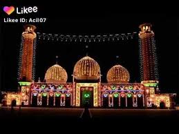 Warna kuning pastel yang mewarnai masjid, membuatnya tampak cantik dan tampak indah dilihat, ya. Masjid Tercantik Di Dunia Youtube