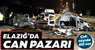Kaza, saat 22.00 sıralarında merkez malatya caddesinde bir alış veriş merkezinin ilerisinde bulunan yaya üst geçidinin yanında meydana geldi. Elazig Da Korkunc Kaza Cok Sayida Olu Var Son Dakika Haberler
