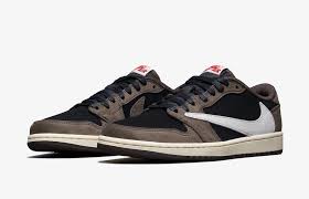 Travis scott and air jordan collaborated on another color way of the jordan 1 silhouette and this time they created a unique low. Travis Scott Air Jordan 1 Low Dark Mocha Cq4277 001 Release Date Sbd